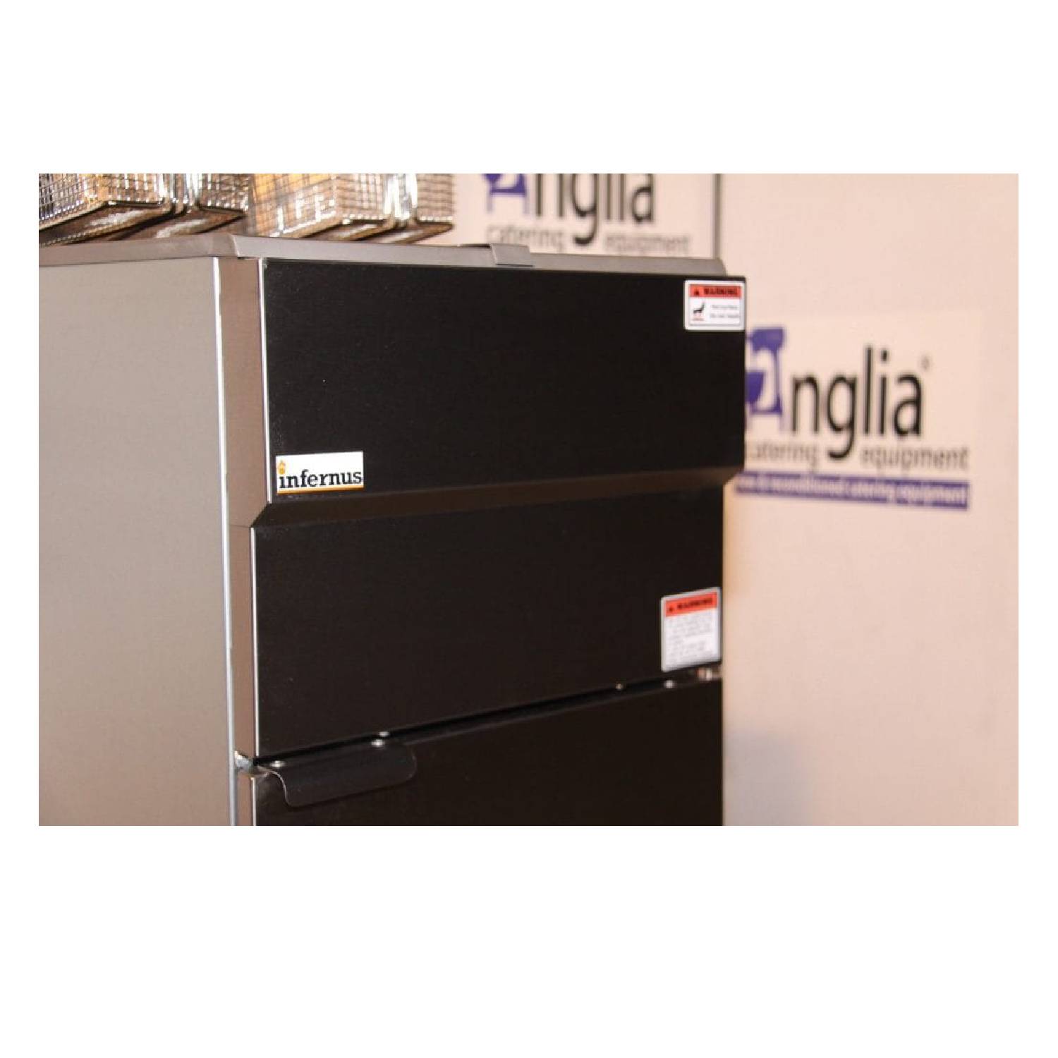 Infernus Natural Gas Twin Tank Fryer – 2 Baskets (2 x 9ltr tanks) Infernus Natural Gas Twin Tank Fryer - 2 Baskets (2 x 9ltr tanks)