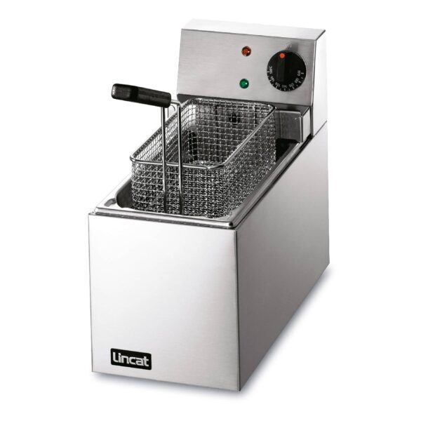 Lincat LSF Lynx 400 Electric Counter-top Slimline Fryer, Single Tank 2.5L Lincat LSF Lynx 400 Electric Counter-top Slimline Fryer, Single Tank 2.5L