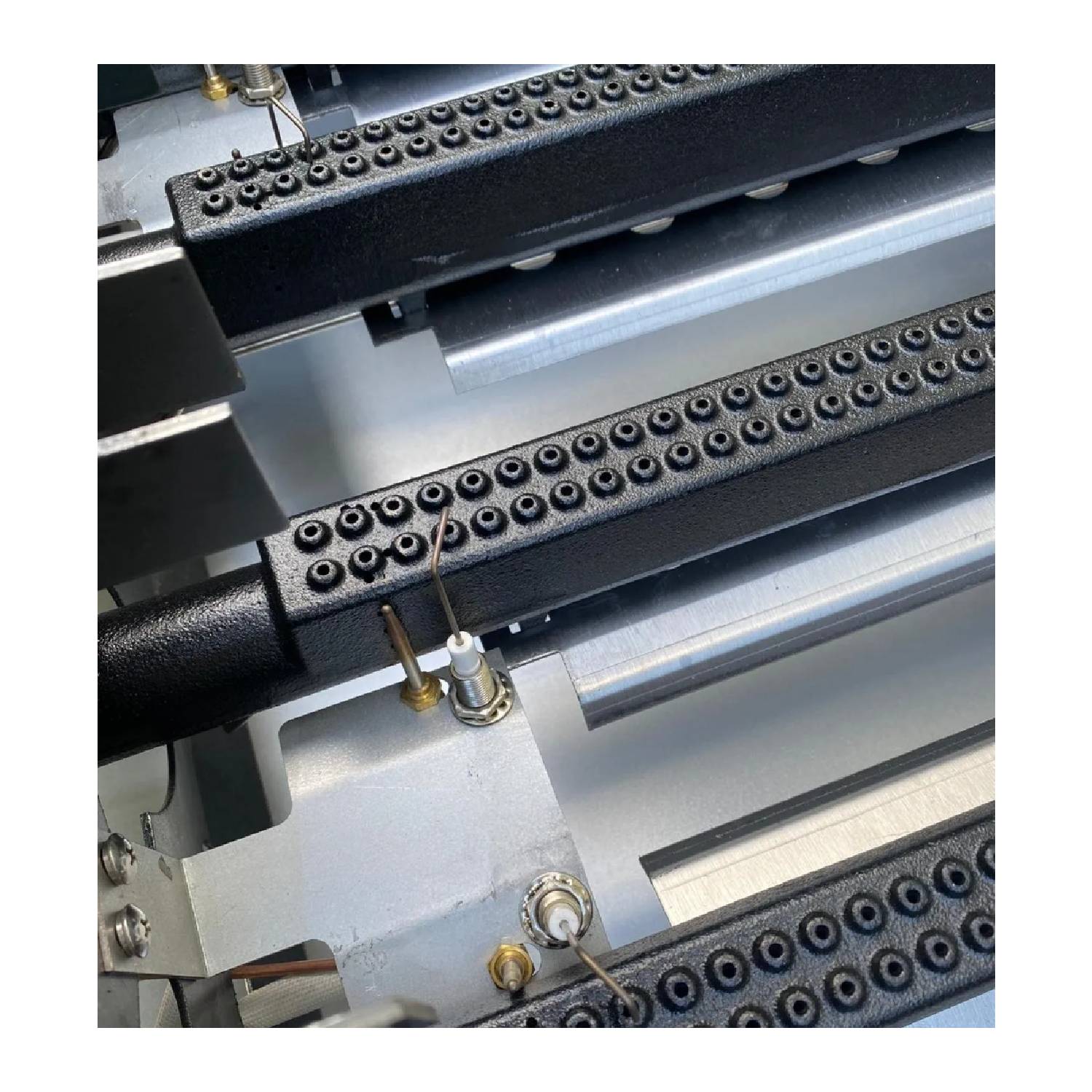 NOWAH American Style 600mm 2 Burner Natural Gas Charbroiler NOWAH American Style 600mm 2 Burner Natural Gas Charbroiler