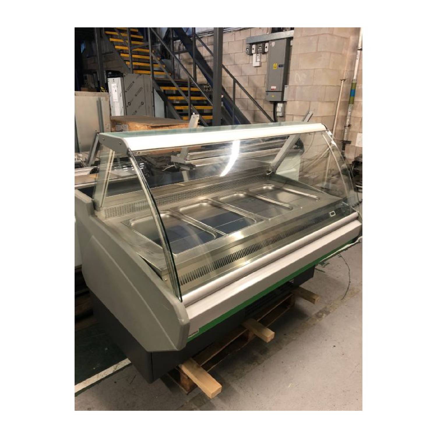 Mafirol Amalia 1562 Curved Glass Deli Display Fridge – Graded Commercial Display Mafirol Amalia 1562 Curved Glass Deli Display Fridge – Graded Commercial Display