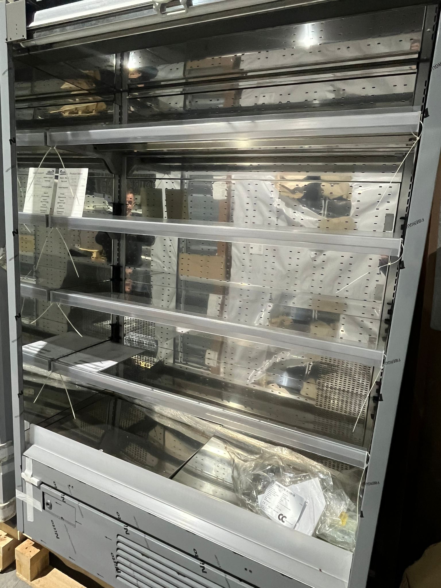 Galaxy G14 1.4m Multideck Display Fridge in Stainless Steel – Graded Galaxy G14 1.4m Multideck Display Fridge in Stainless Steel - Graded - Image 5