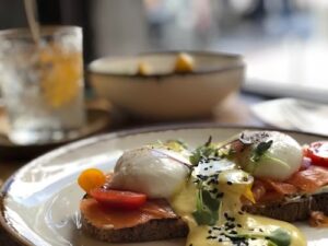 How to Add Breakfast Service Without a Full Kitchen