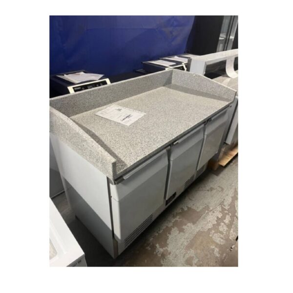 Blizzard BCC3PIZZA Compact Triple Door Pizza Prep Counter – Graded Commercial Pizza Prep Fridge
