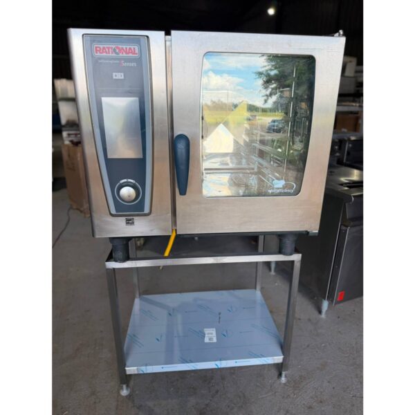 Reconditioned Rational SCC61/G – 6 Grid Gas Combi Oven on a UGI Stand